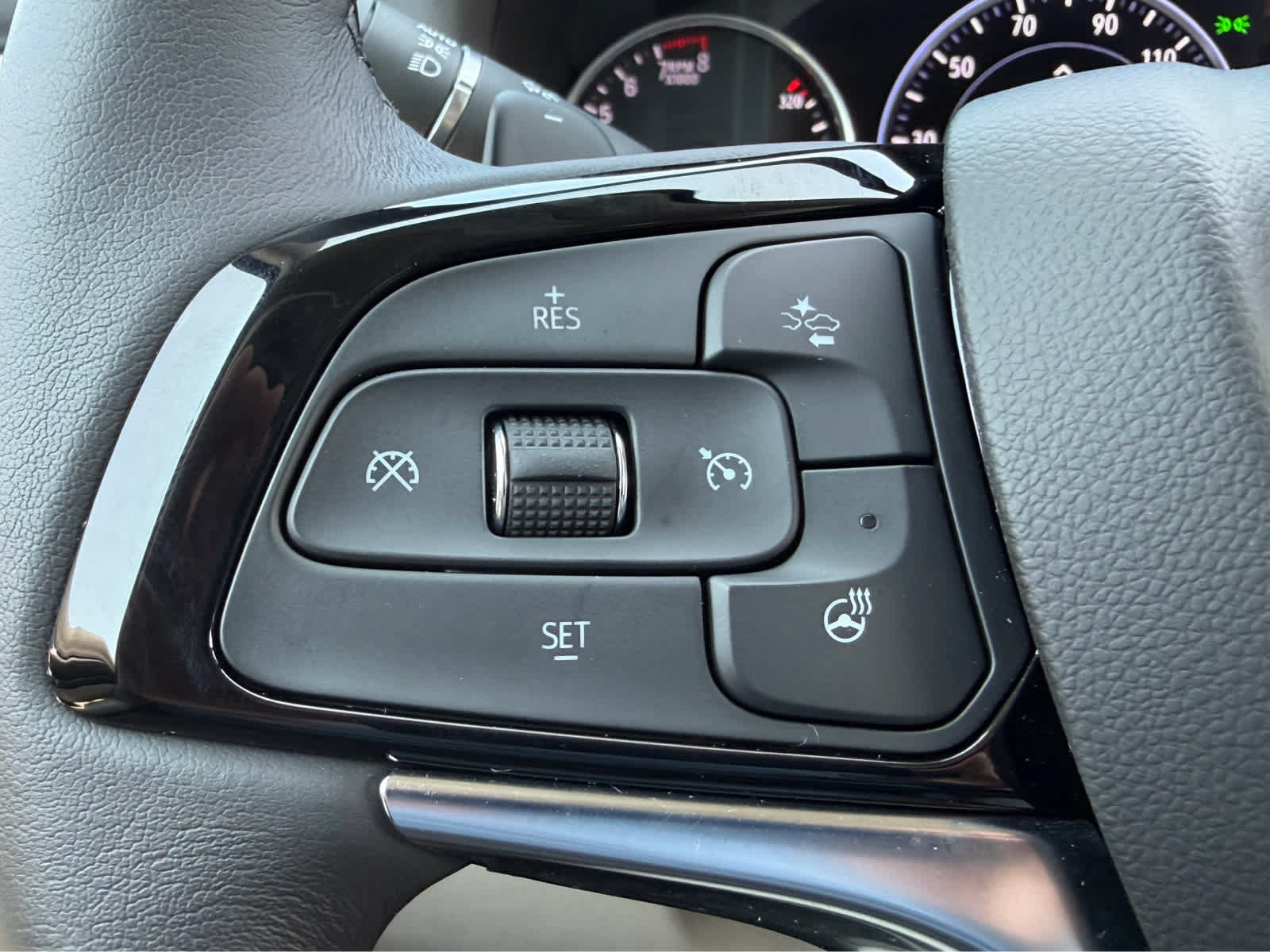 Used 2022 Buick Enclave Premium w/ Surround and Sites Package AWD/4WD image 26
