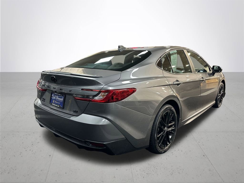 Used 2025 Toyota Camry SE image 8