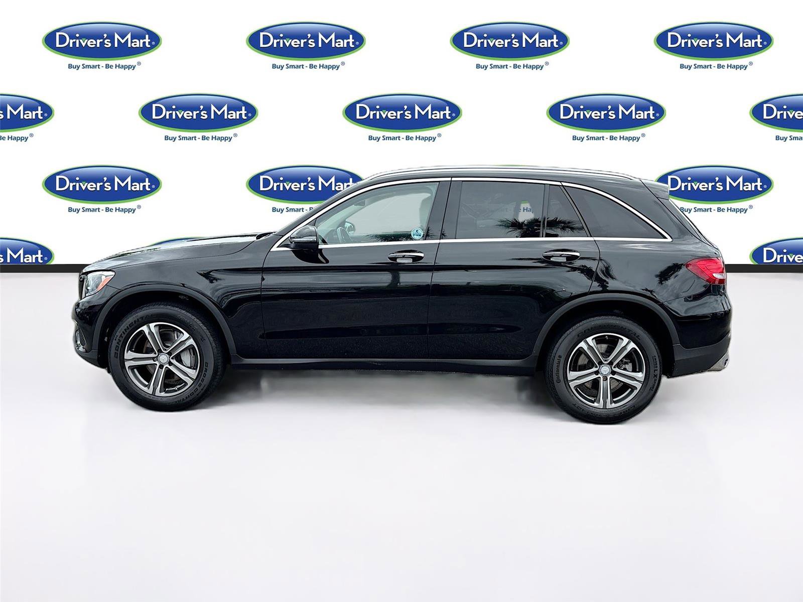 Used 2016 Mercedes-Benz GLC 300 4MATIC w/ Multimedia Package image 4