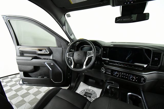 Used 2024 Chevrolet Silverado 1500 RST image 20