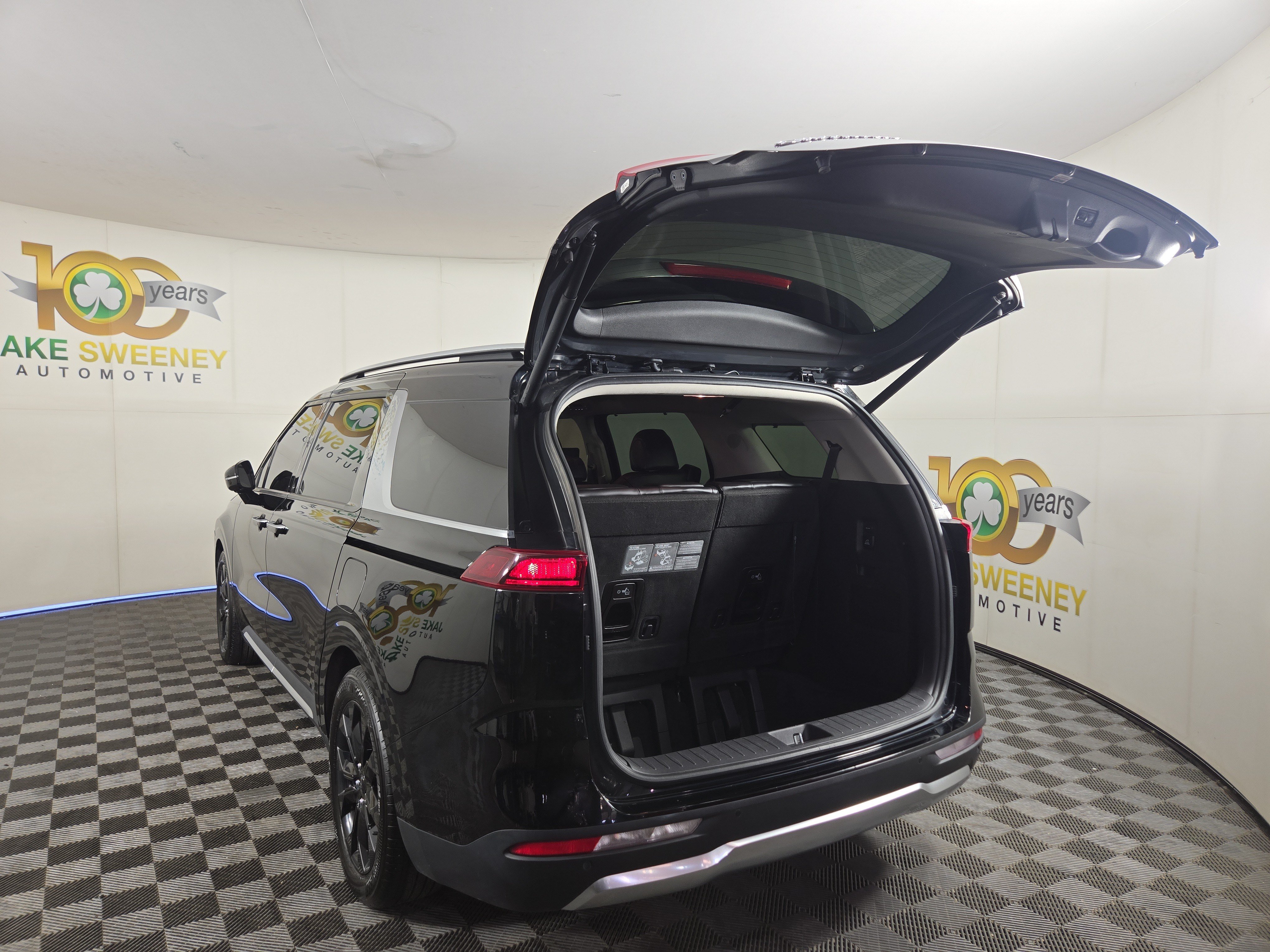 Used 2022 Kia Carnival SX FWD image 34