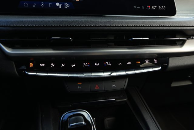 Used 2024 Cadillac XT4 Premium Luxury image 18