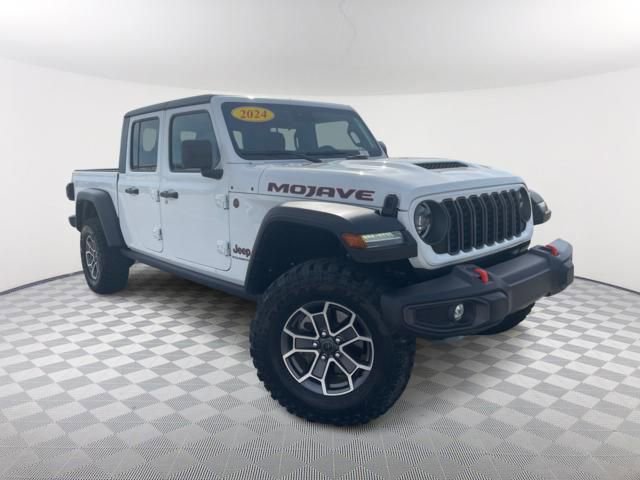 Used 2024 Jeep Gladiator Mojave w/ Convenience Group image 1