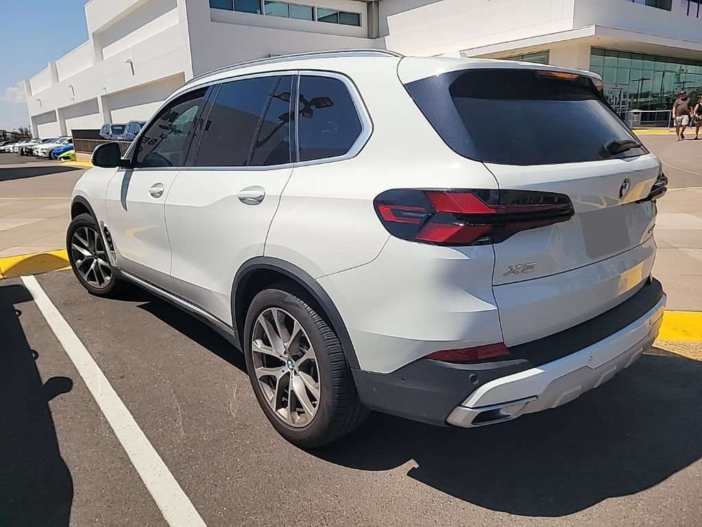 Certified 2024 BMW X5 sDrive40i w/ Parking Assistance Package RWD image 4