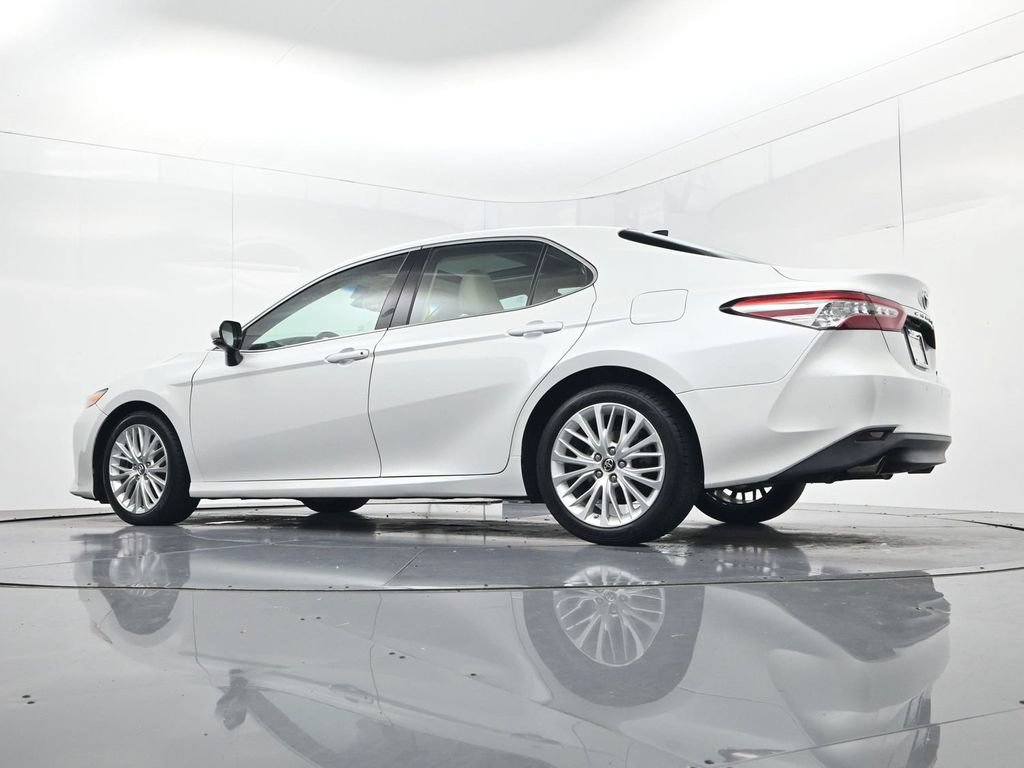 Used 2018 Toyota Camry XLE FWD image 40