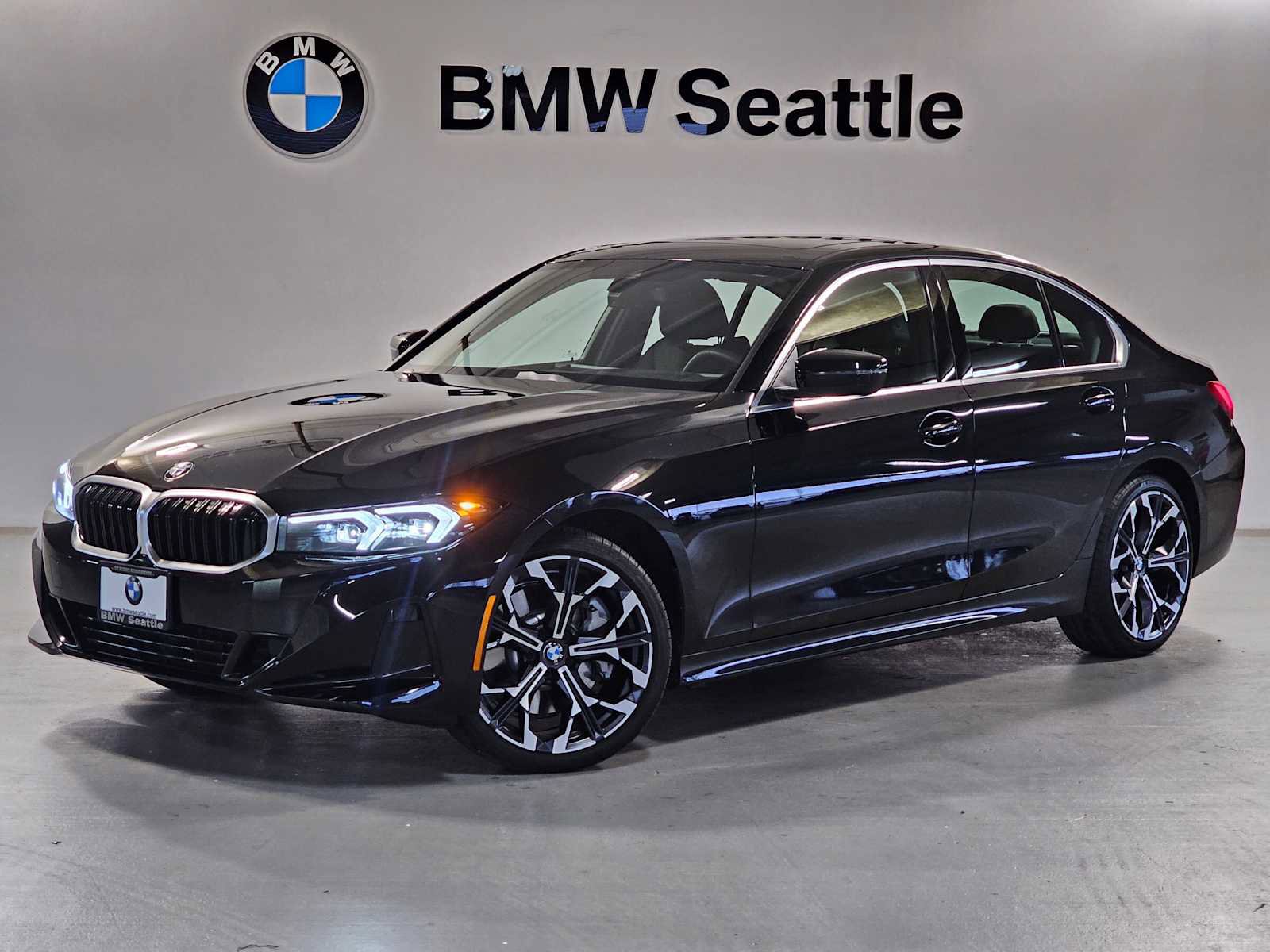 Used 2025 BMW 330i xDrive 330i xDrive w/ Premium Package image 1