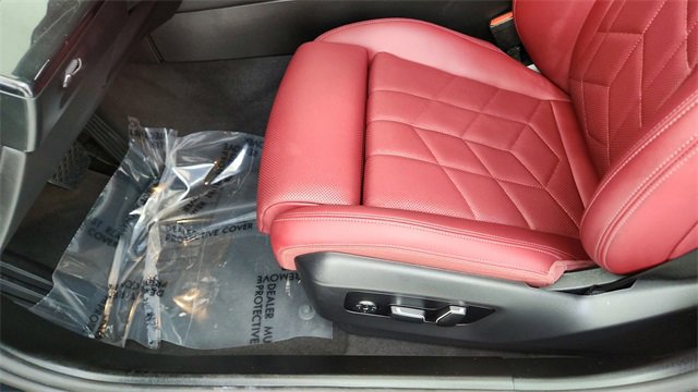 Used 2024 BMW i5 eDrive40i w/ Premium Package image 34