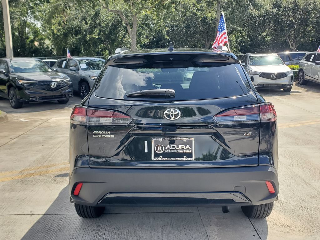 Used 2026 Toyota Corolla Cross LE FWD image 6