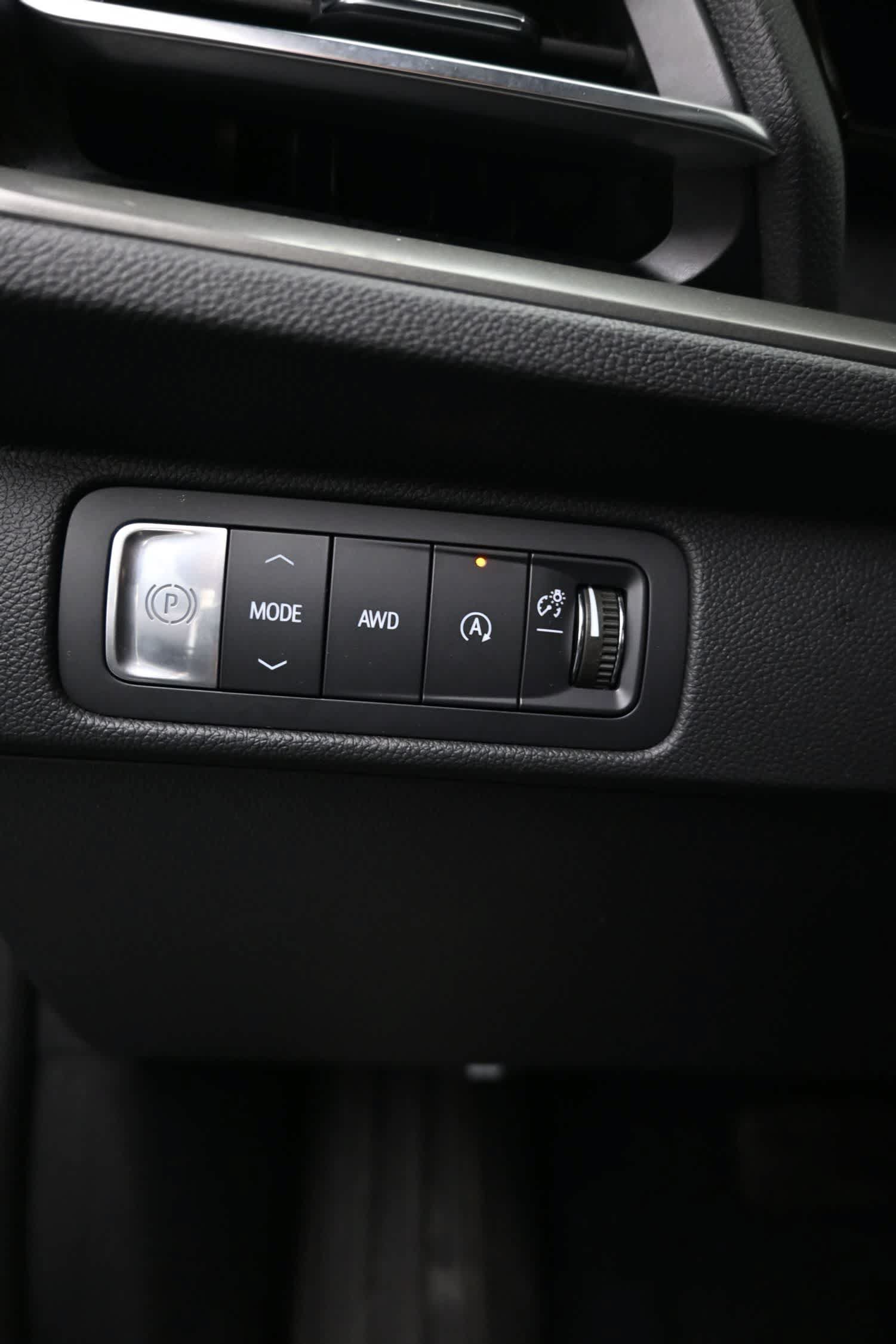 Used 2025 Chevrolet Traverse LT AWD/4WD image 25
