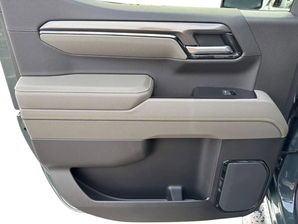 New 2026 Chevrolet Silverado 1500 ZR2 image 27