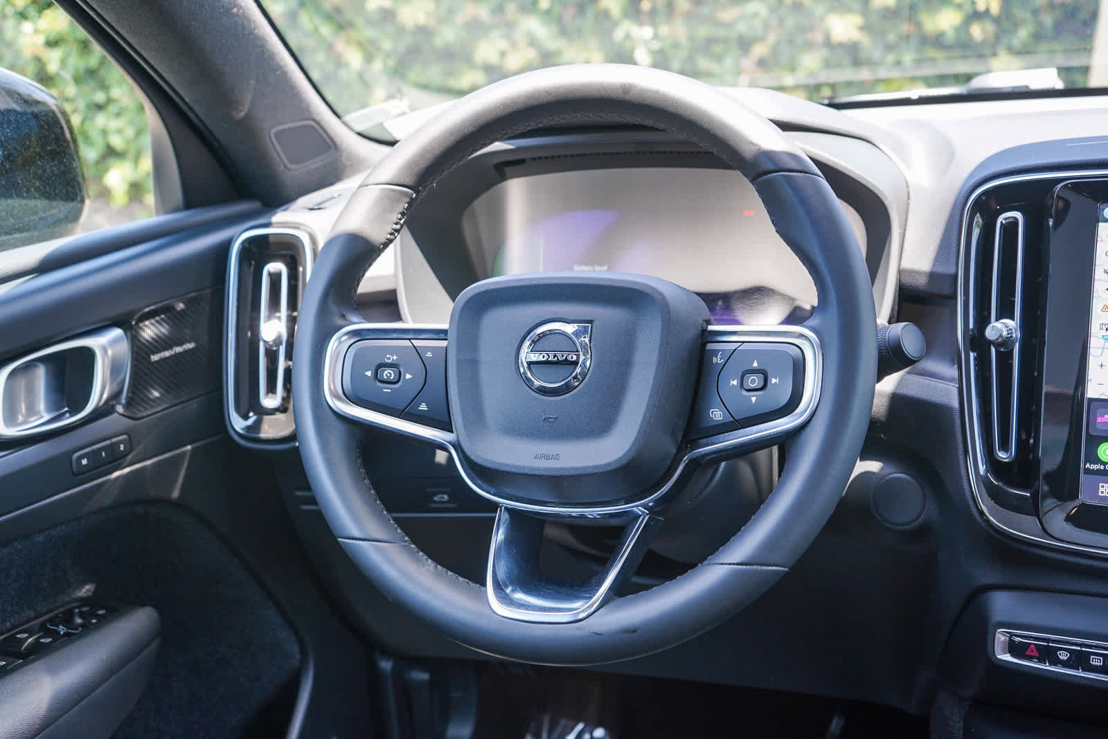 Used 2023 Volvo C40 P8 Recharge Ultimate AWD/4WD image 14