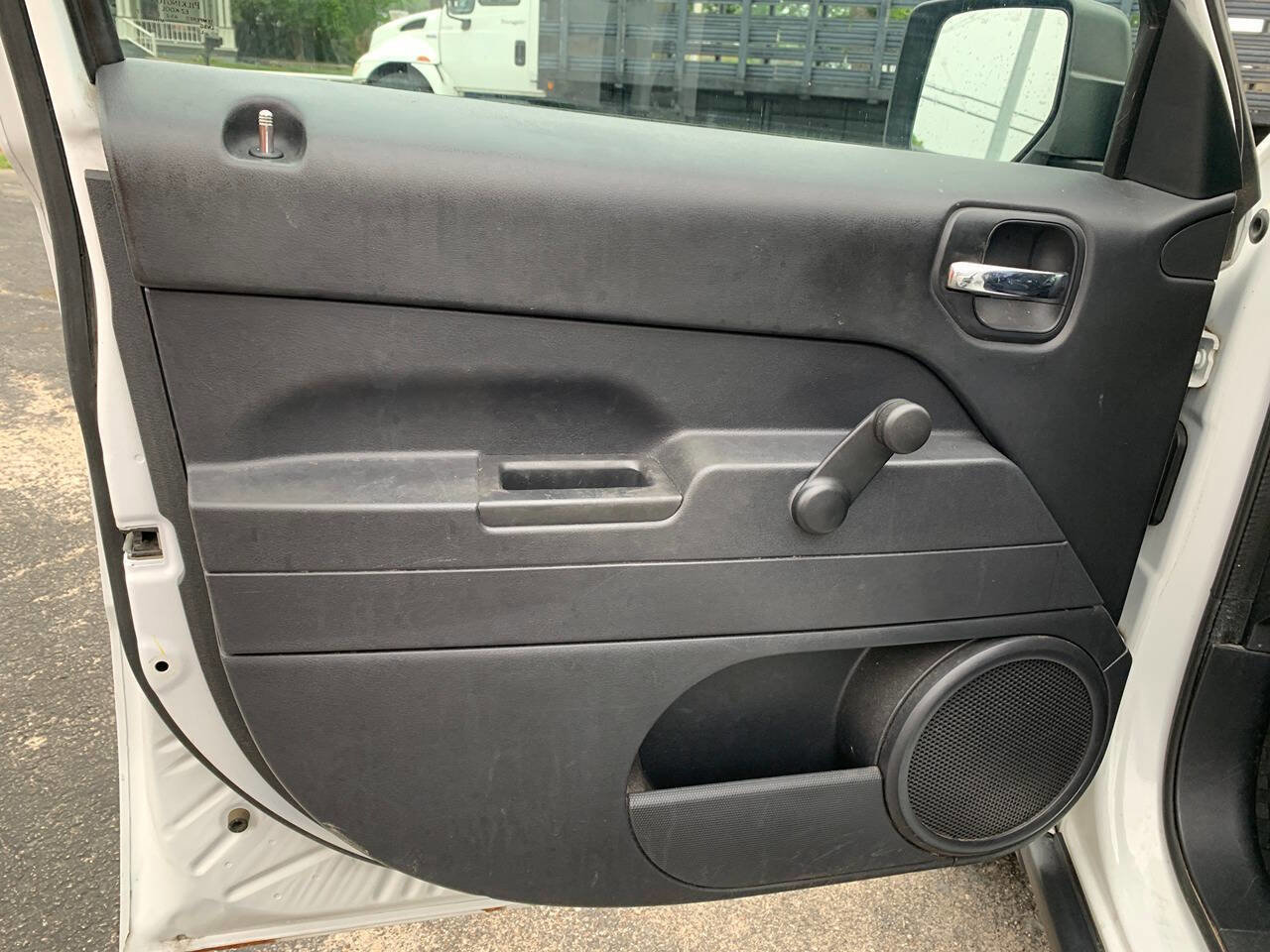 Used 2016 Jeep Patriot Sport FWD image 17
