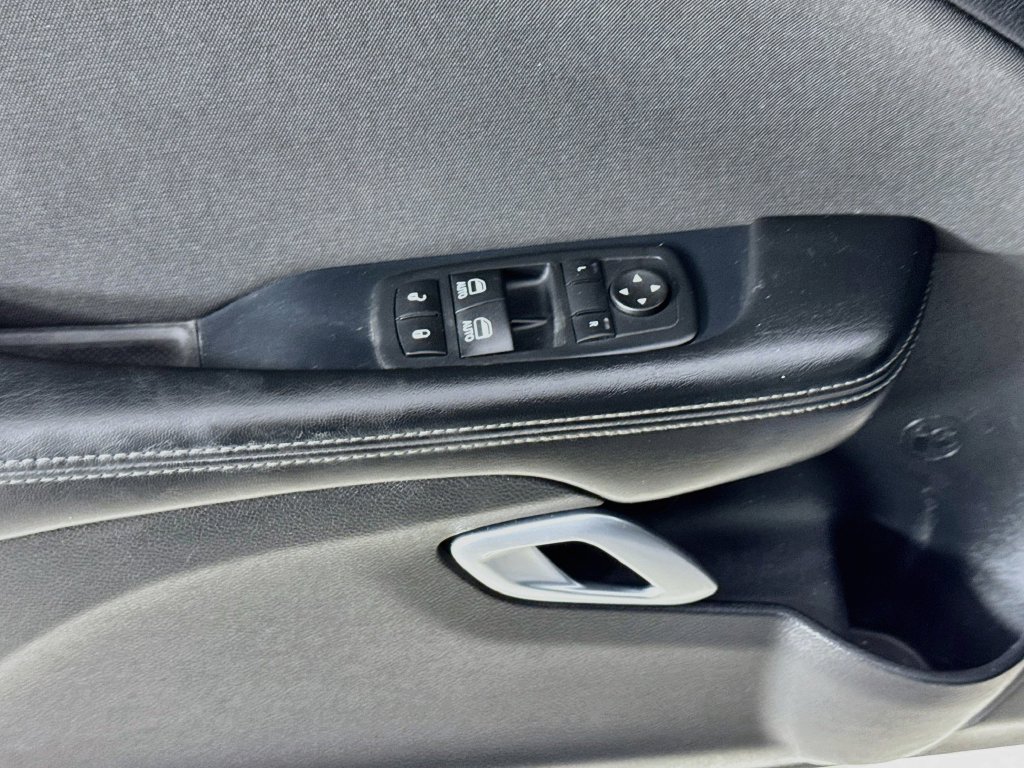Used 2016 Dodge Challenger SXT RWD image 20