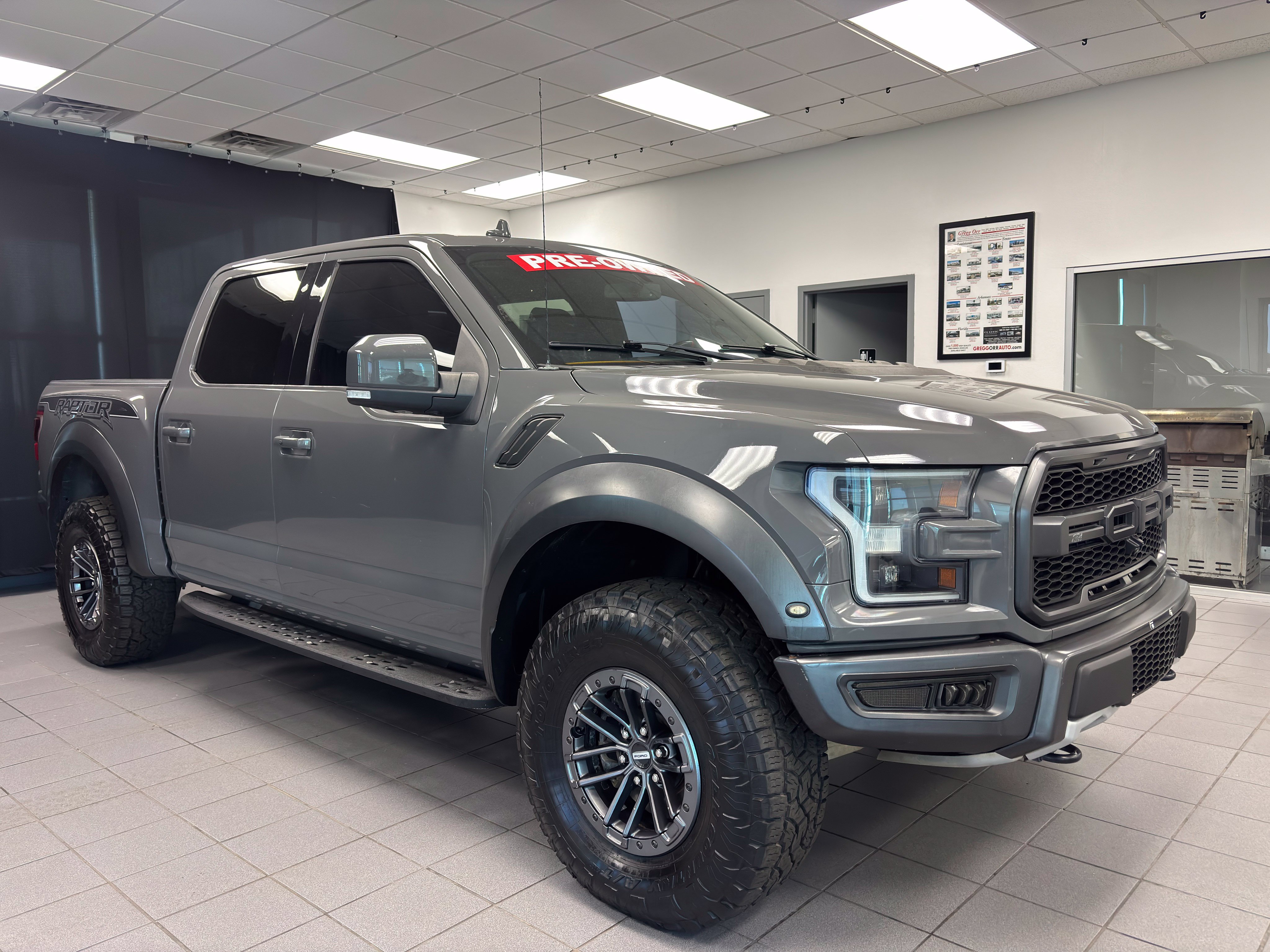 Used 2020 Ford F150 Raptor w/ Equipment Group 802A Luxury AWD/4WD image 3