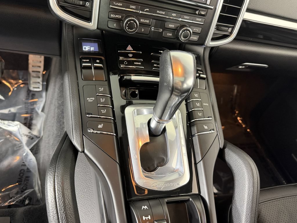 Used 2011 Porsche Cayenne AWD/4WD image 25