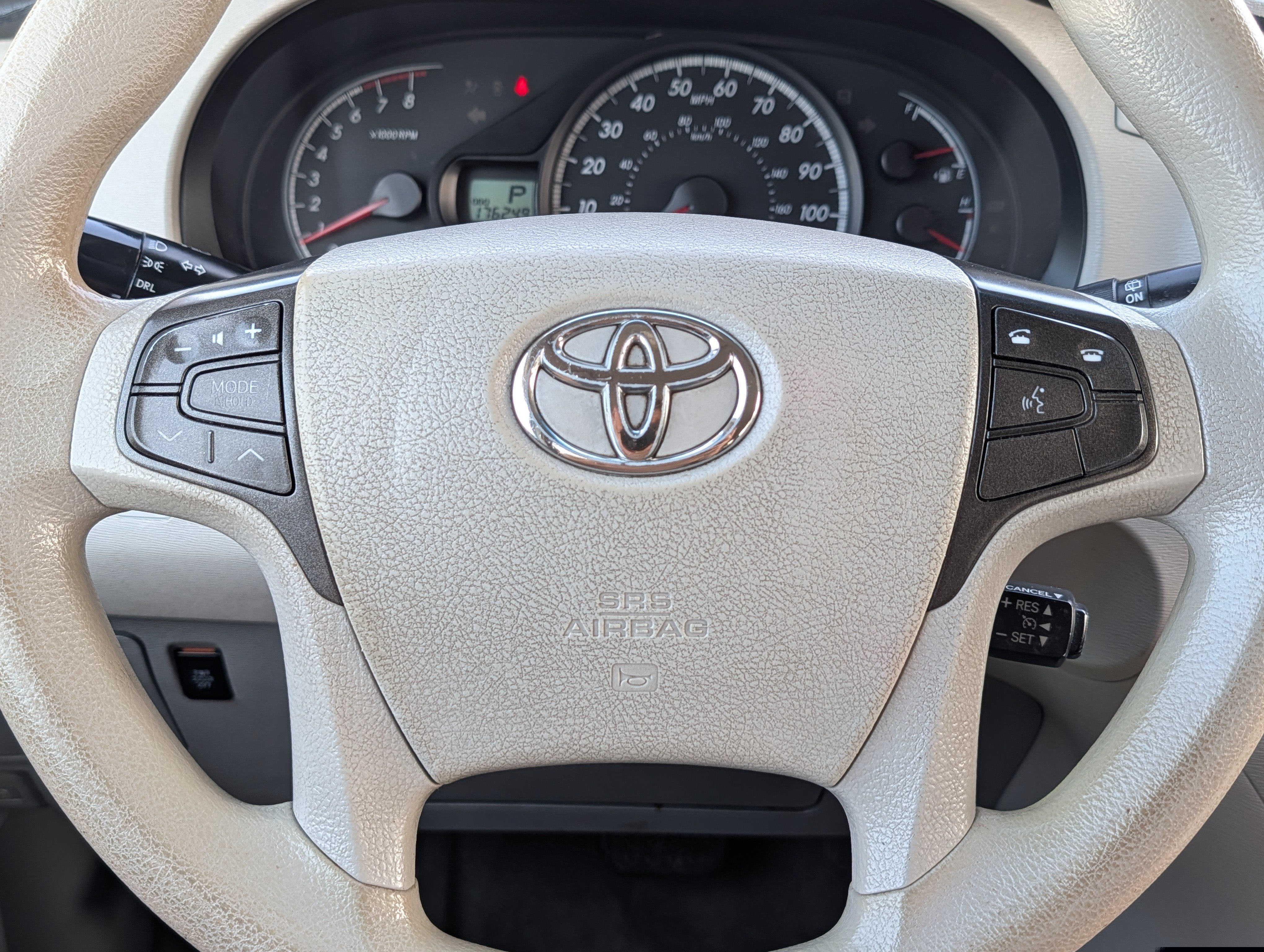 Used 2014 Toyota Sienna LE FWD image 25