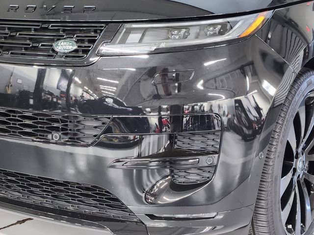 Used 2025 Land Rover Range Rover Sport Dynamic SE image 12