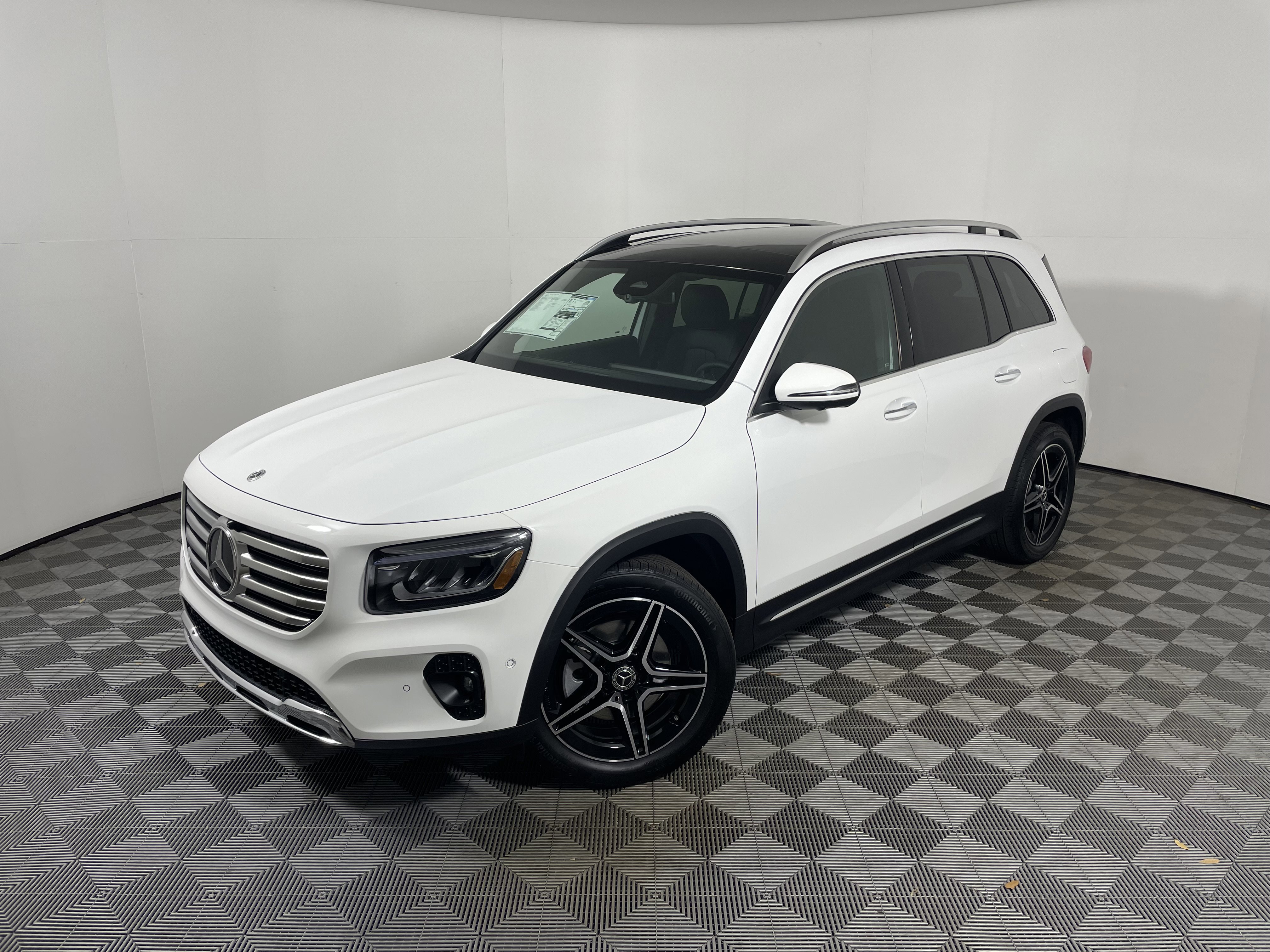 New 2026 Mercedes-Benz GLB 250