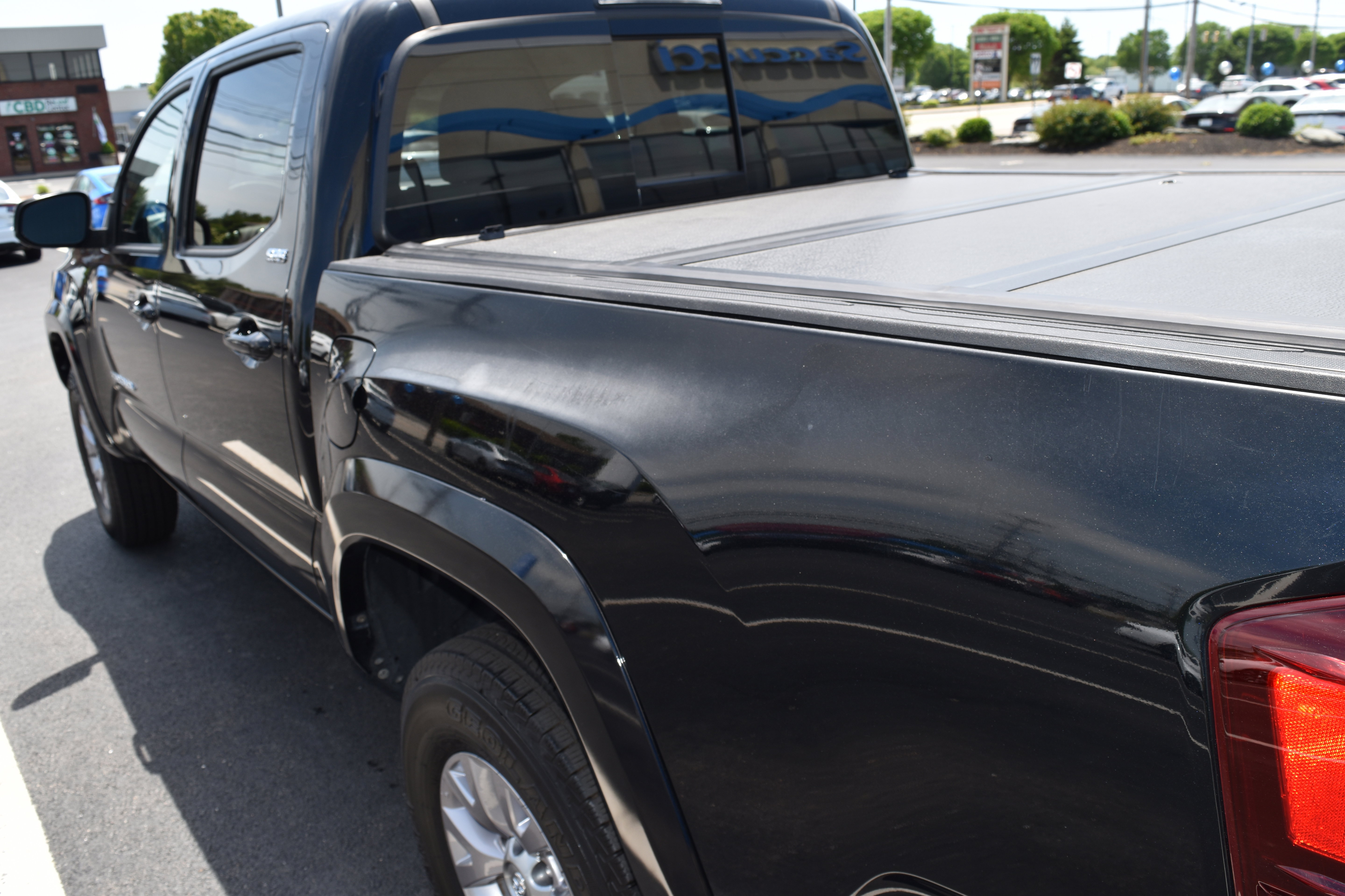 Used 2018 Toyota Tacoma SR5 RWD image 15