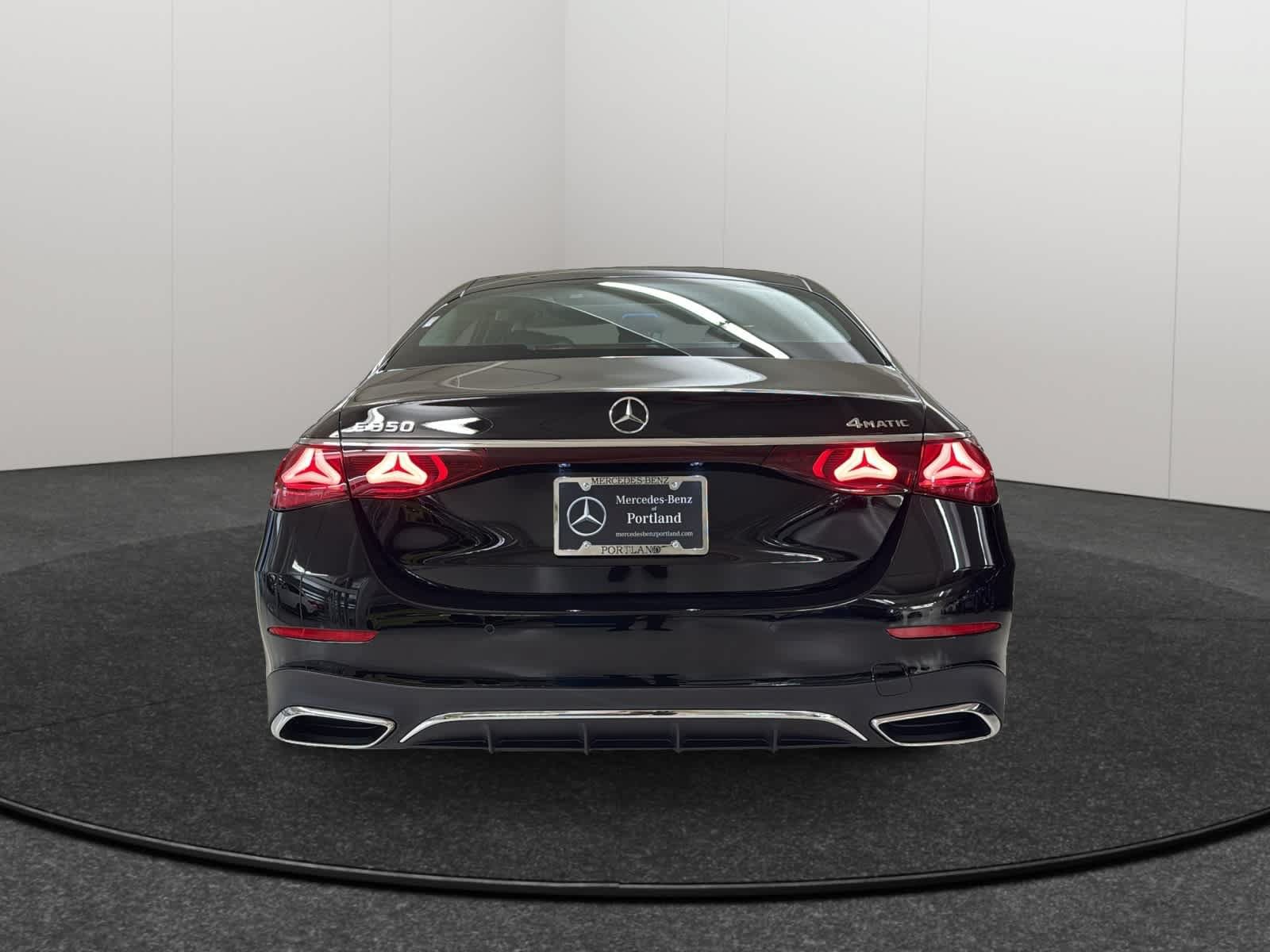 New 2026 Mercedes-Benz E 350 4MATIC Sedan image 6