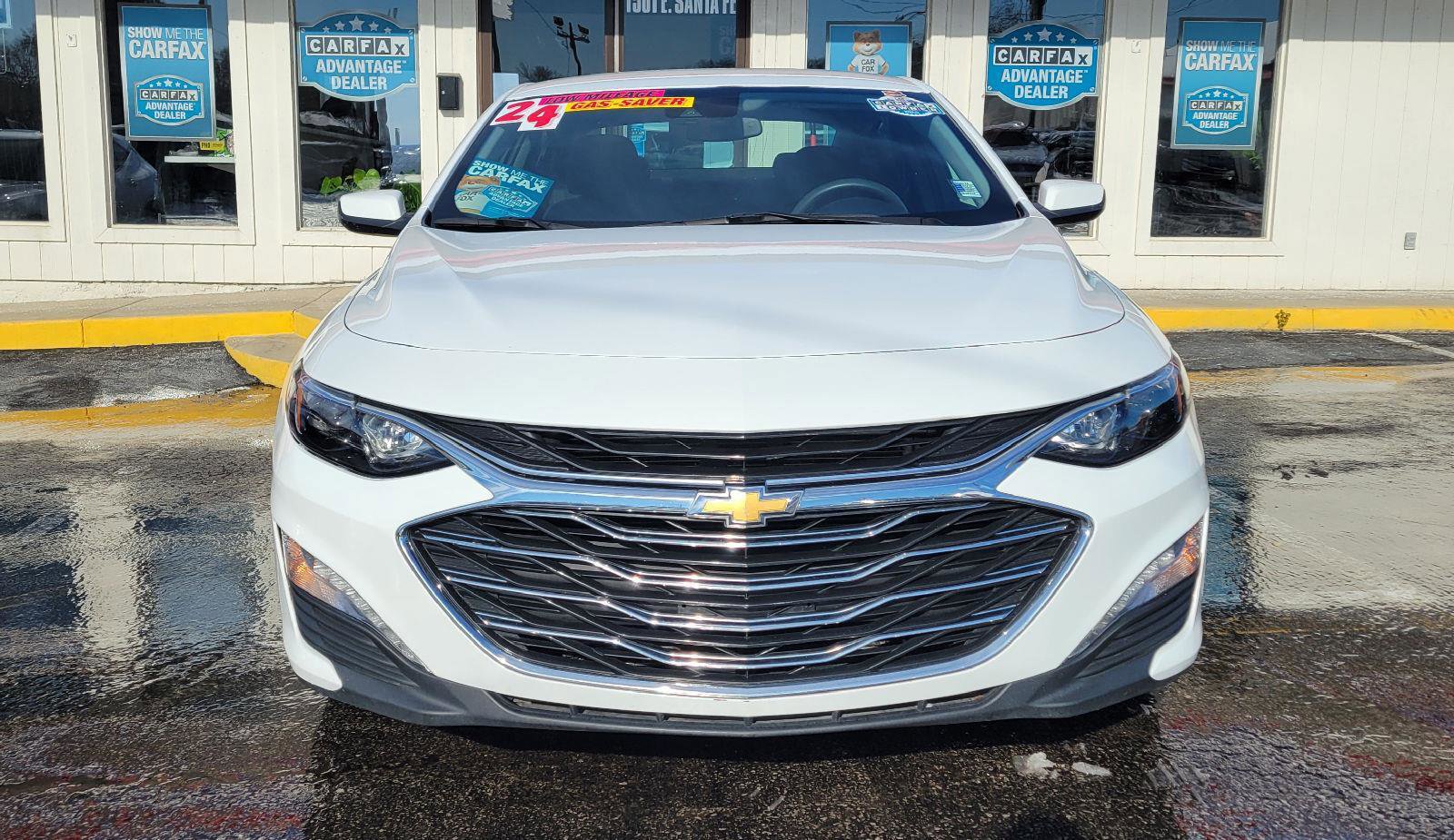 Used 2024 Chevrolet Malibu LT image 2