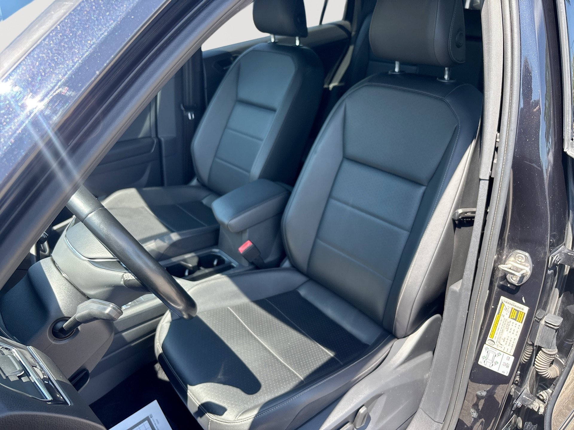 Used 2020 Volkswagen Tiguan SE R-Line AWD/4WD image 13