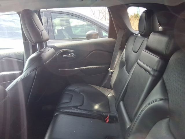 Used 2019 Jeep Cherokee Limited image 11