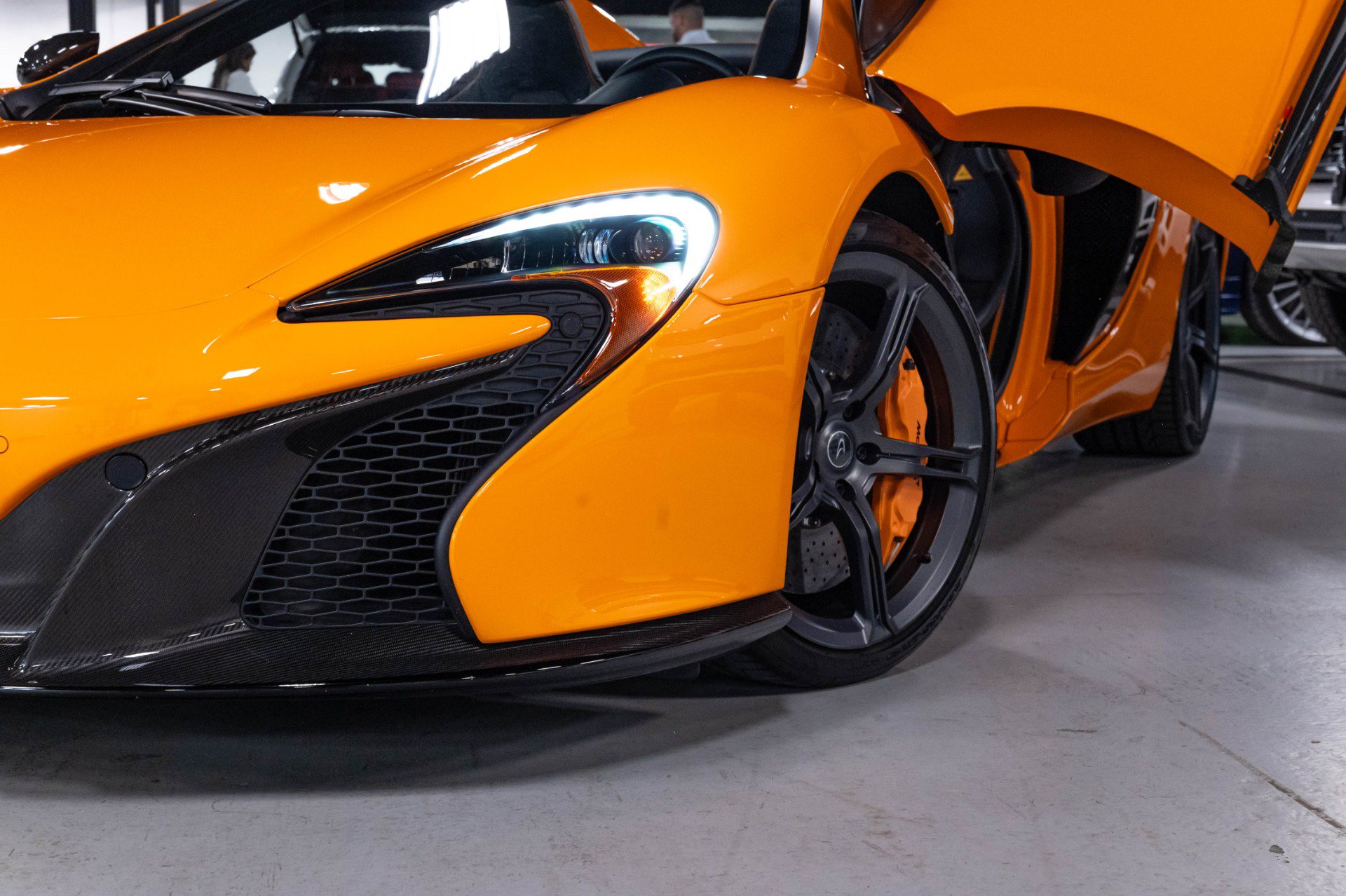 Used 2015 McLaren 650S Spider RWD image 80