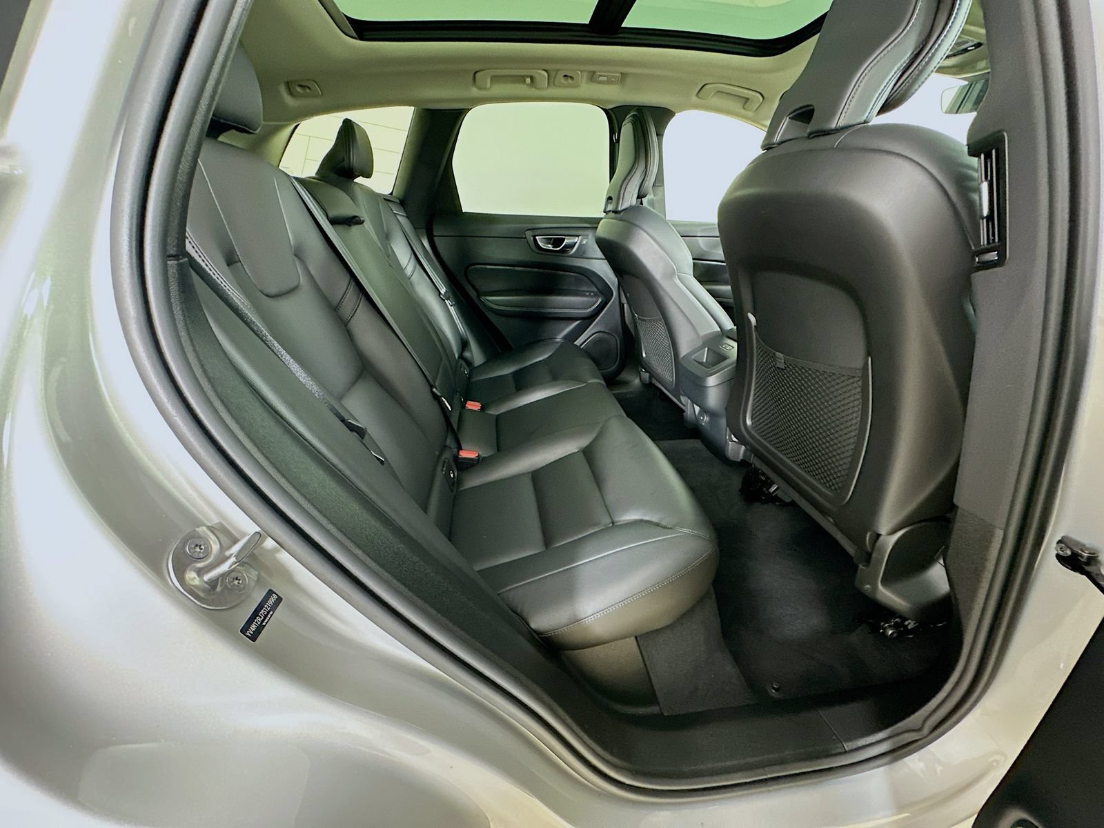 Used 2025 Volvo XC60 B5 Core AWD/4WD image 42