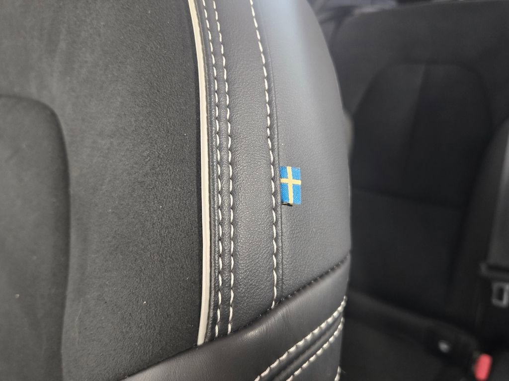 Used 2021 Volvo XC40 P8 Recharge w/ Advanced Package image 26