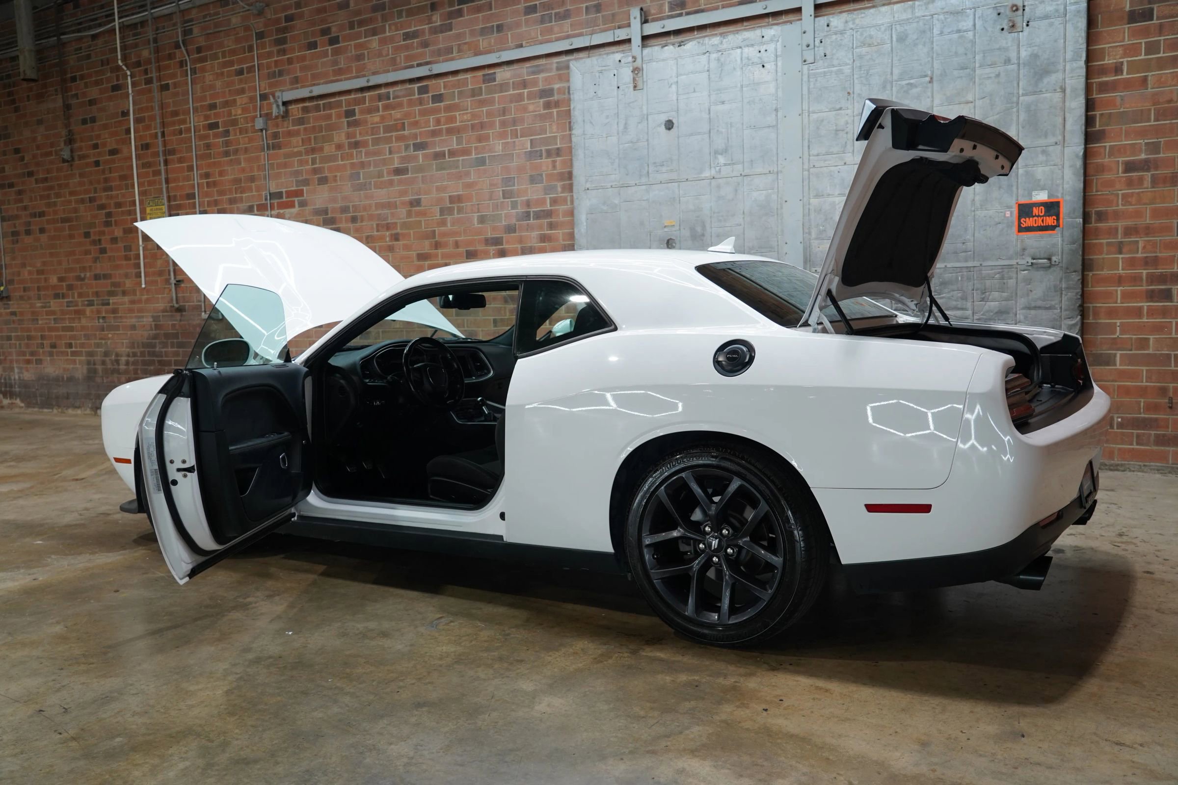 Used 2019 Dodge Challenger R/T w/ Blacktop Package image 40