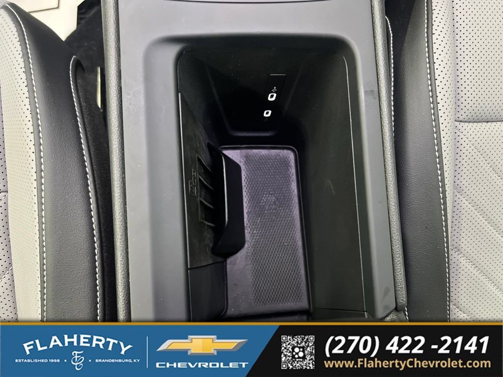 Used 2025 Volkswagen Tiguan SE R-Line AWD/4WD image 34