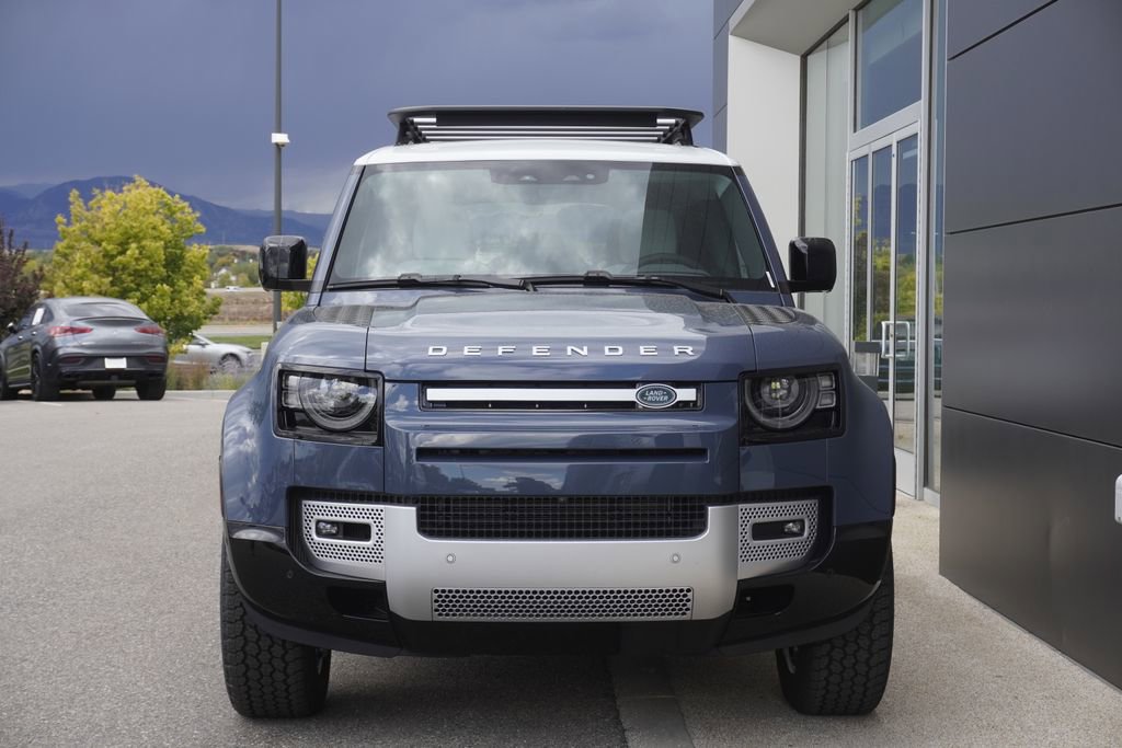 New 2025 Land Rover Defender 110 S image 5