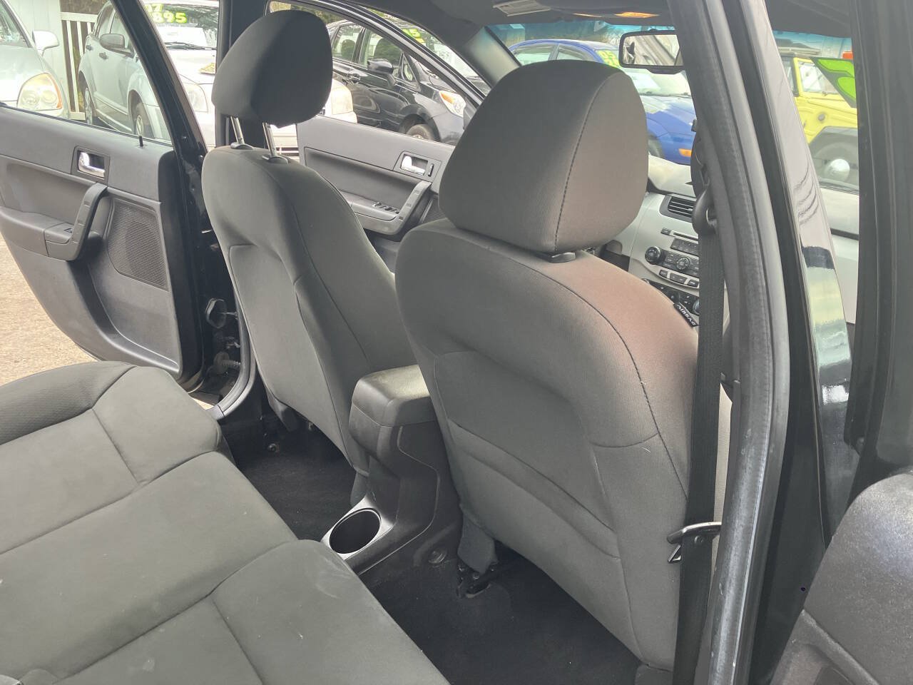 Used 2008 Ford Focus SES FWD image 29
