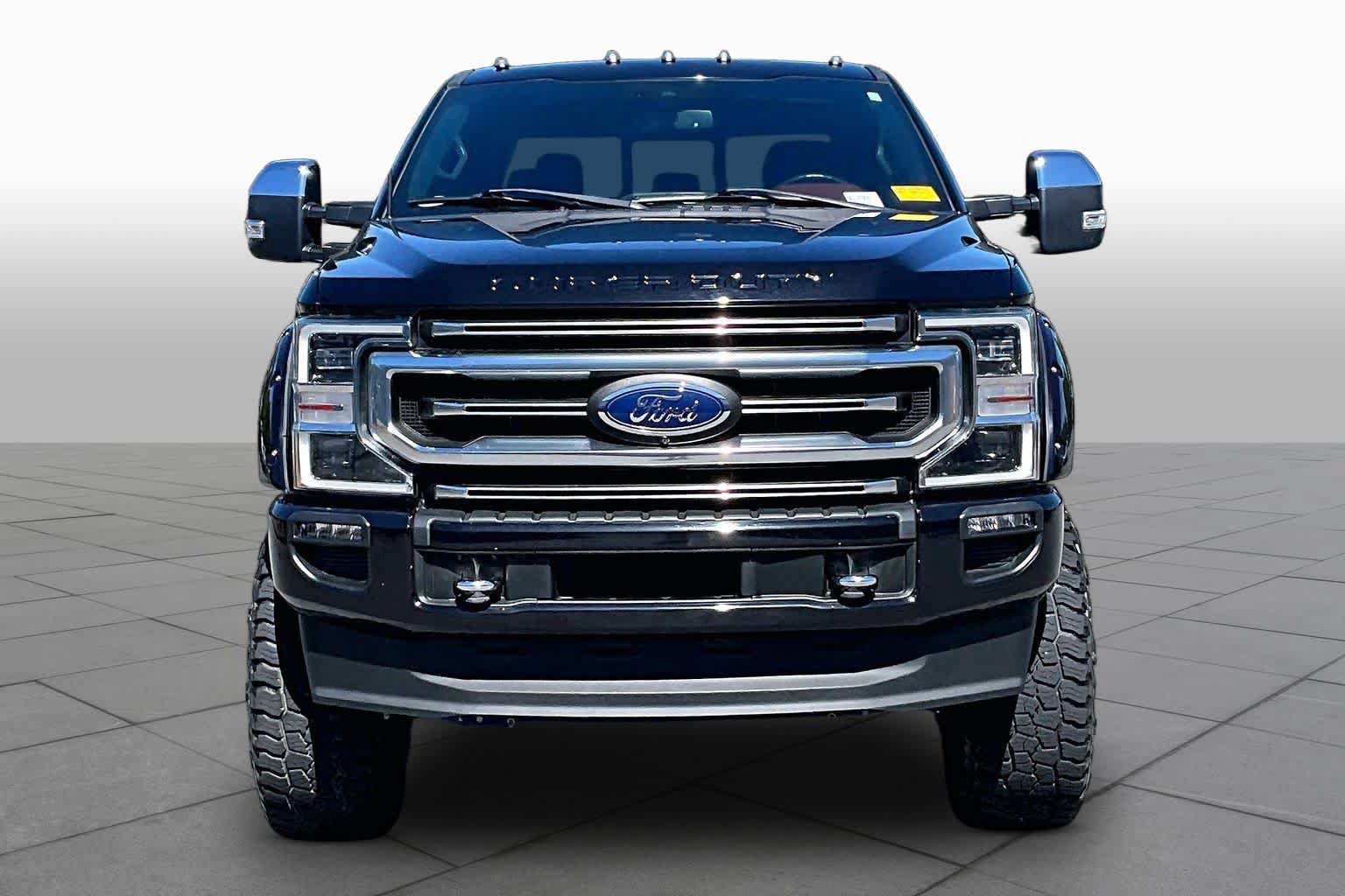 Used 2022 Ford F350 Platinum AWD/4WD image 4