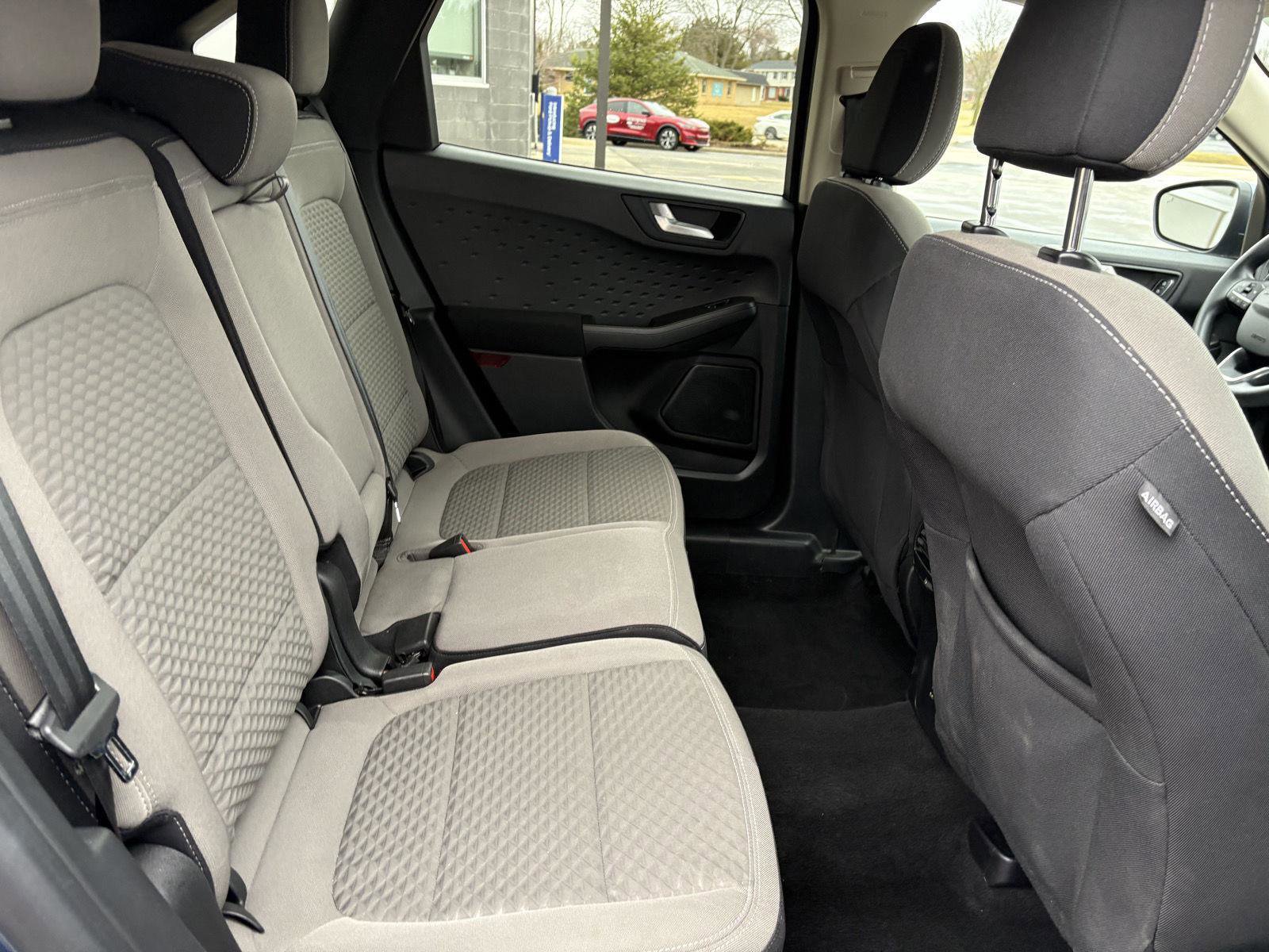 Used 2020 Ford Escape SE image 21