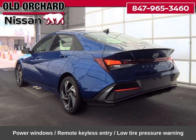 Used 2025 Hyundai Elantra Sport FWD image 4