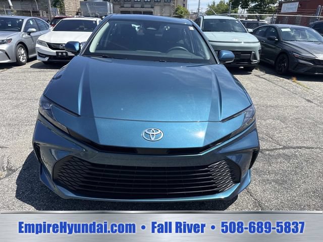 Used 2025 Toyota Camry LE FWD image 11