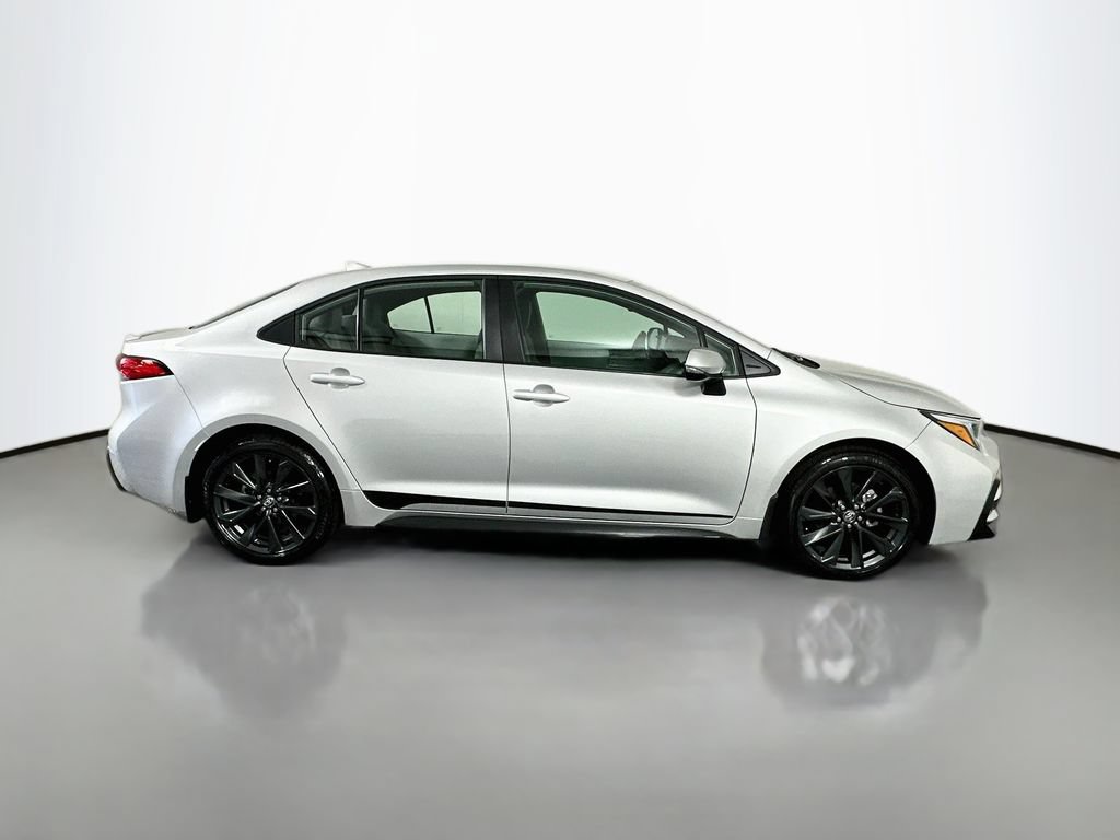 Certified 2026 Toyota Corolla SE FWD image 4