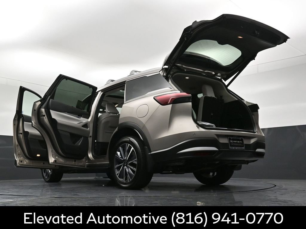 Certified 2026 INFINITI QX60 Luxe w/ Cargo Package AWD/4WD image 39