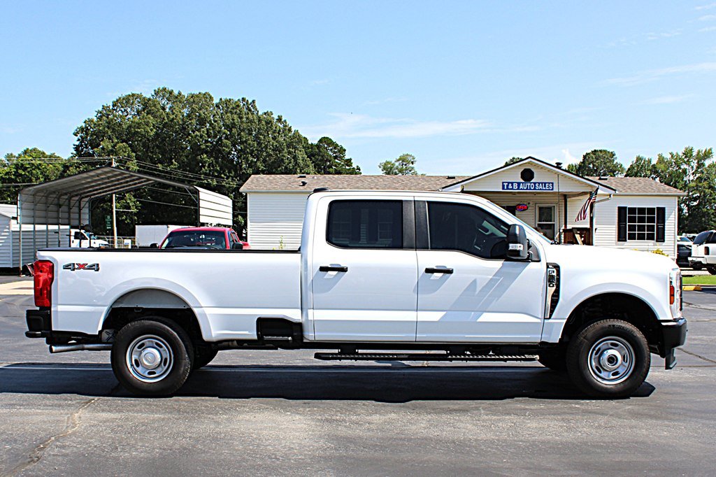 Used 2026 Ford F350 XL w/ Snow Plow/Camper Package AWD/4WD image 8