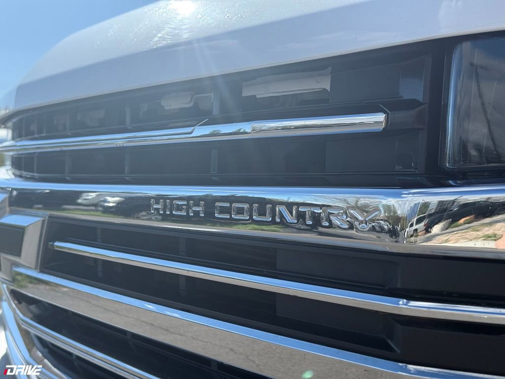 Used 2019 Chevrolet Silverado 1500 High Country w/ Technology Package image 19