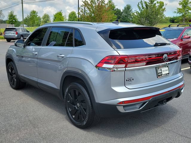 Used 2024 Volkswagen Atlas Cross Sport SE FWD image 6