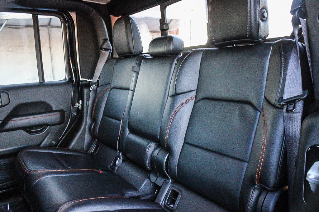 Used 2023 Jeep Gladiator Mojave w/ Safety Group AWD/4WD image 19
