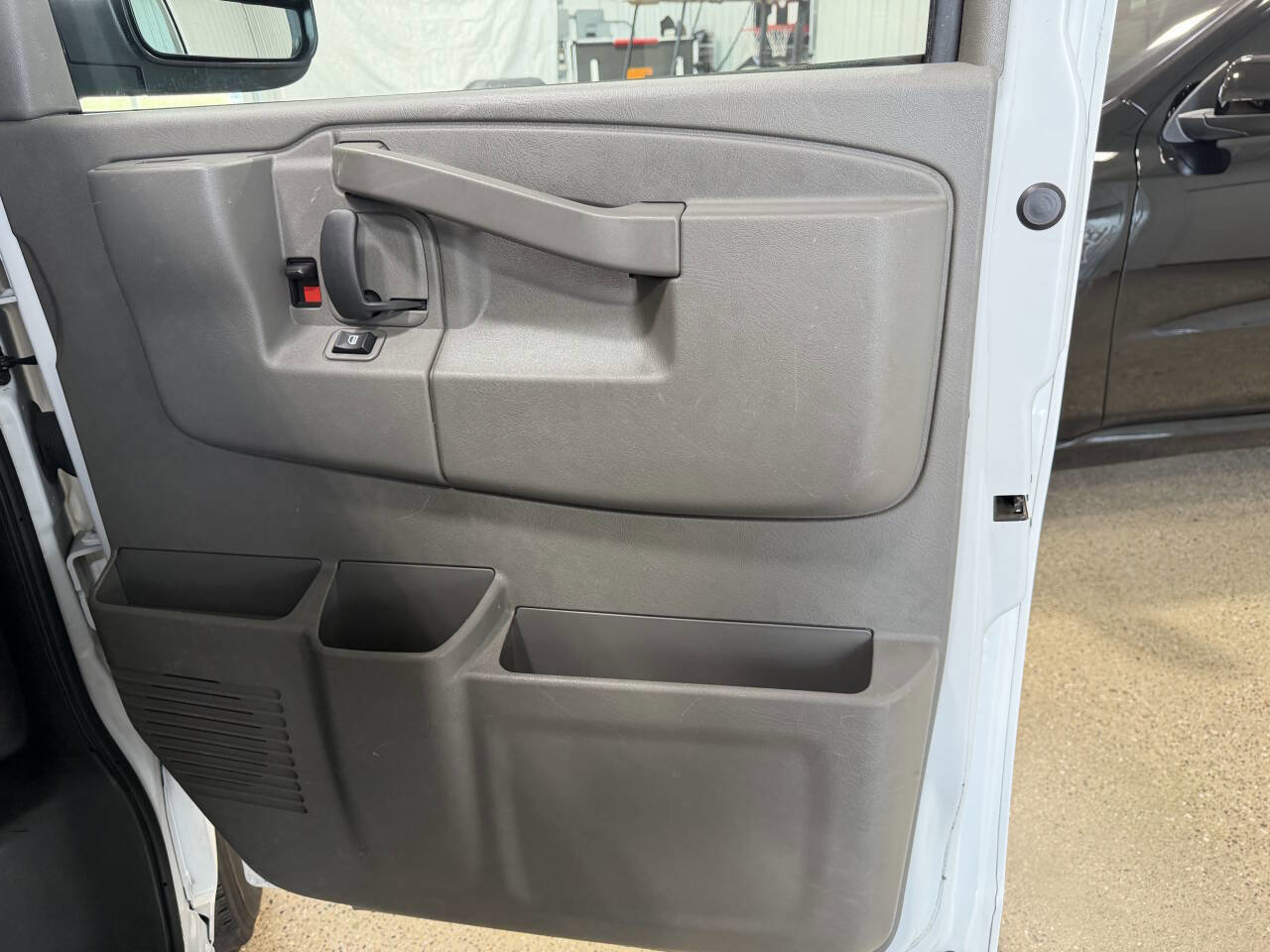 Used 2023 GMC Savana 2500 w/ Driver Convenience Package image 25