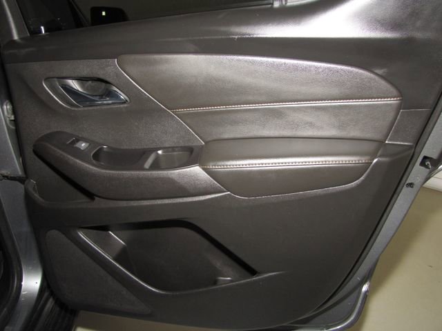 Used 2020 Chevrolet Traverse LS w/ LPO, Black Accent Package FWD image 19