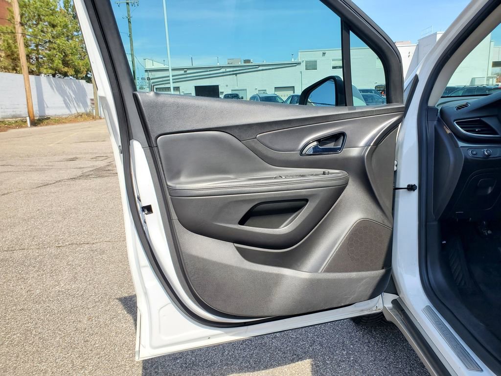 Used 2020 Buick Encore Preferred w/ Safety Package image 13