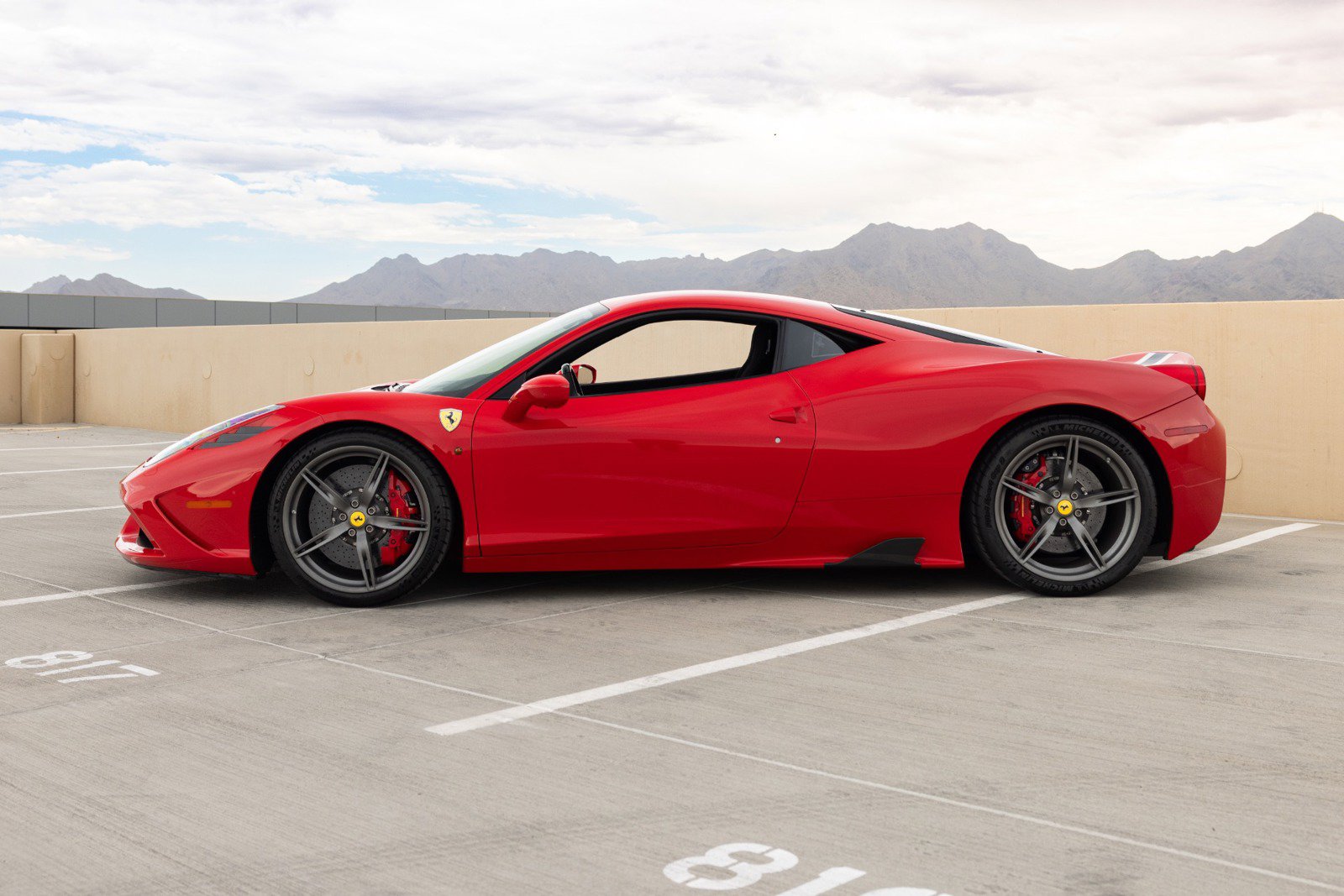 Used 2014 Ferrari 458 Speciale Coupe RWD image 3