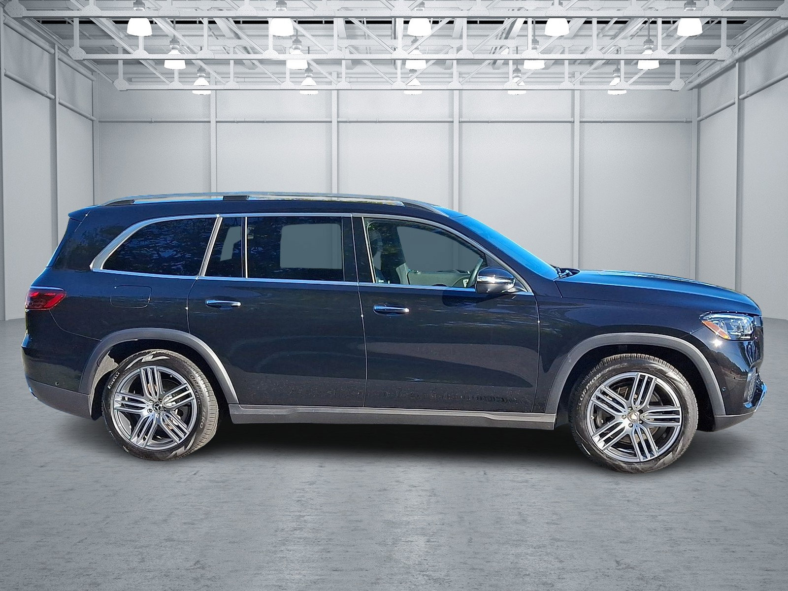 Certified 2025 Mercedes-Benz GLS 450 4MATIC image 7