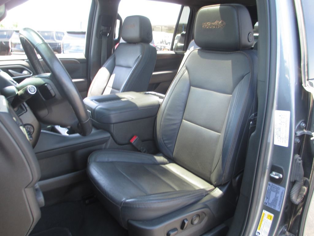 Used 2022 Chevrolet Suburban High Country AWD/4WD image 22